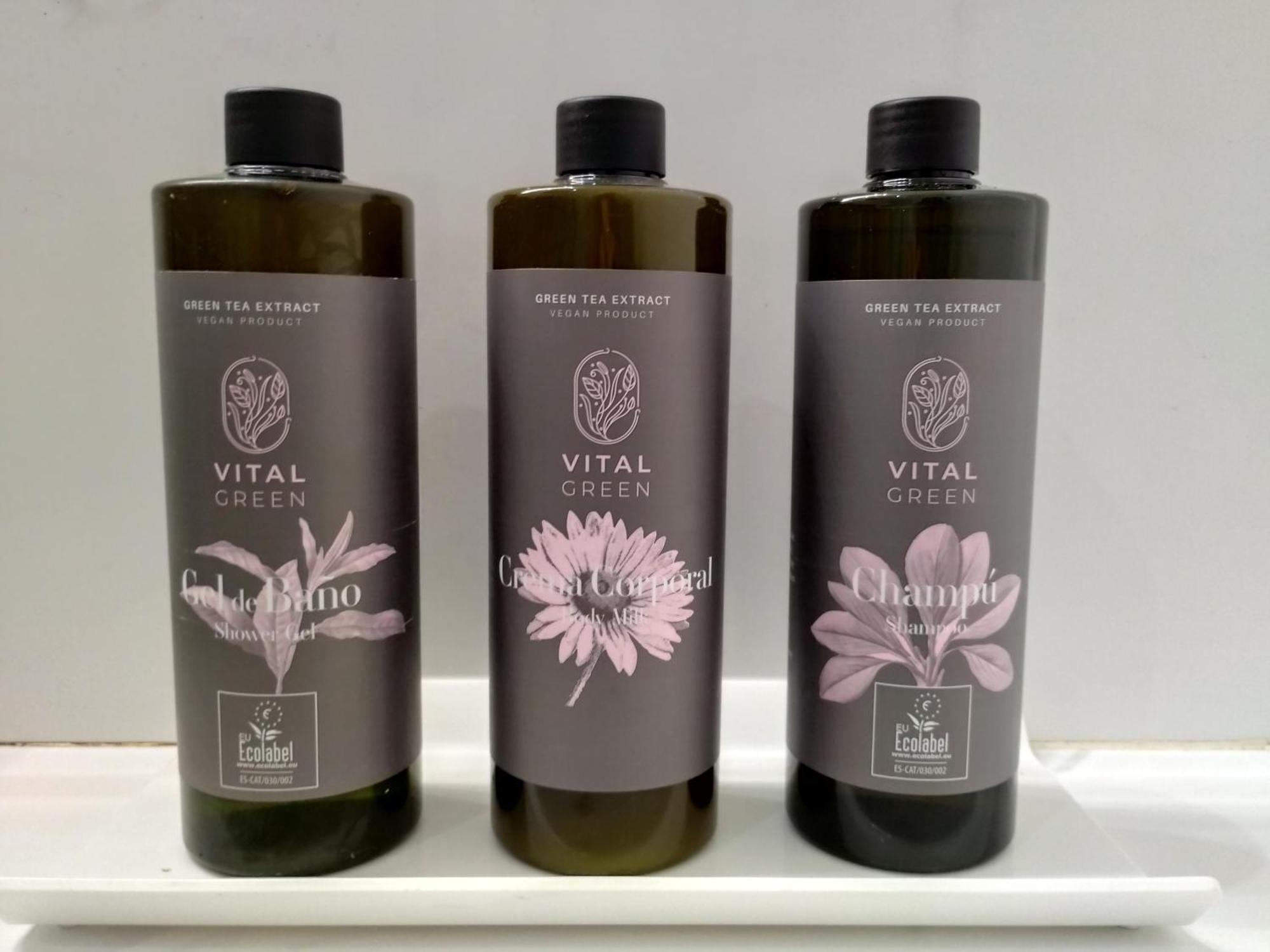 Standard Double Room (2 Adults),1687455547:JPEG